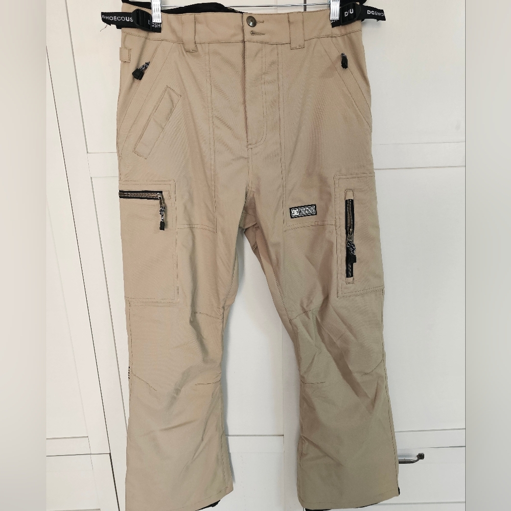 DC Division Men's L Snowboard Pants Beige Tan NWT New Tactical 15K Cargo NWOT